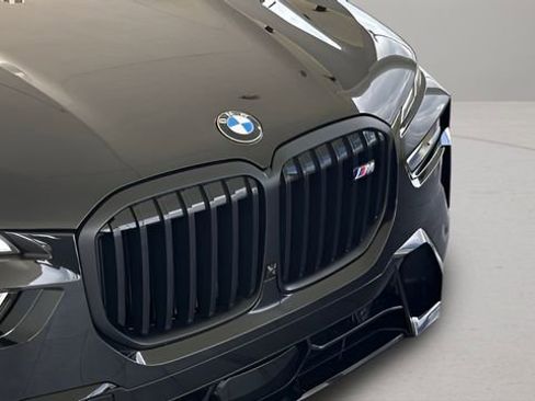 Used 2026 BMW X7 M60i image 16