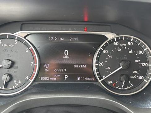 Used 2023 Nissan Rogue SV AWD/4WD image 16