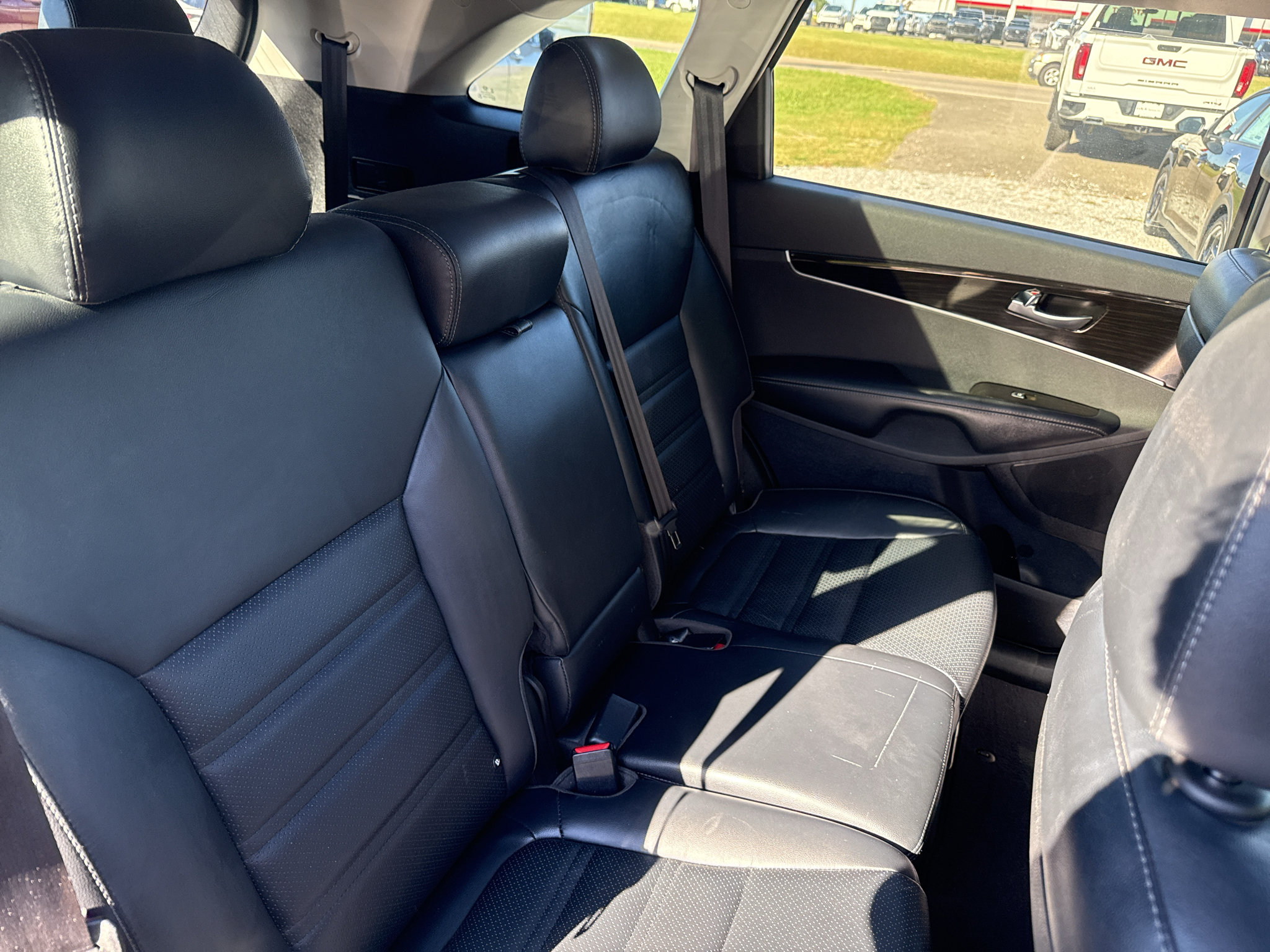 Used 2020 Kia Sorento EX FWD image 17