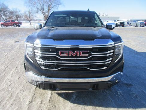 New 2026 GMC Sierra 1500 SLT w/ SLT Premium Plus Package image 11