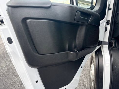 Used 2023 RAM ProMaster 2500 FWD image 14