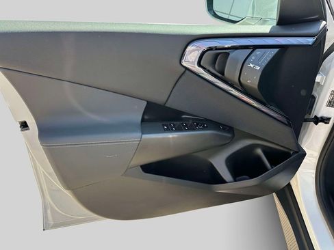 Certified 2025 BMW X3 xDrive30i w/ Premium Package image 12