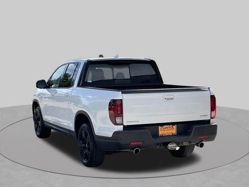 Used 2024 Honda Ridgeline Black Edition image 4