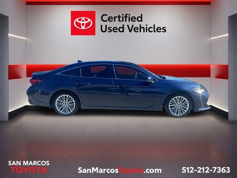 Certified 2019 Toyota Avalon Limited image 4