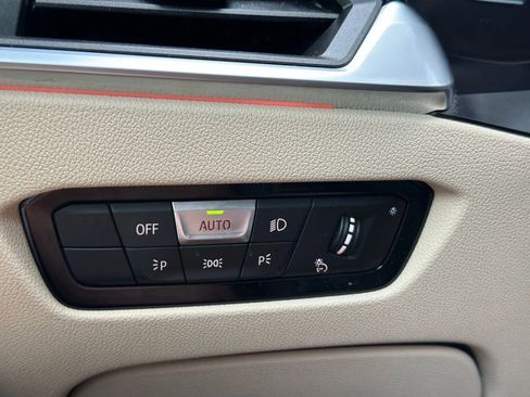 Used 2021 BMW 330i xDrive Sedan w/ Convenience Package image 30