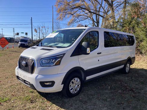 Used 2023 Ford Transit 350 XLT image 10