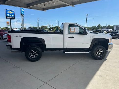 Used 2010 Chevrolet Silverado 3500 LT w/ Interior Plus Package AWD/4WD image 4