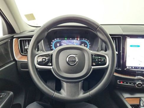Certified 2023 Volvo XC60 B5 Plus w/ Climate Package image 21