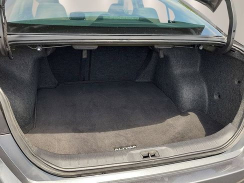 Used 2023 Nissan Altima 2.5 SV FWD image 7