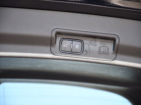 Used 2020 Ford Explorer ST w/ Premium Technology Package image 33