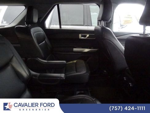 Used 2021 Ford Explorer XLT w/ Equipment Group 202A RWD image 10