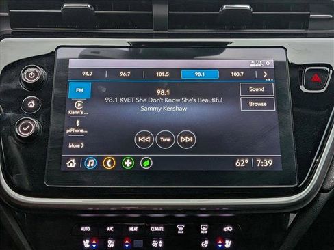 Certified 2022 Chevrolet Bolt EUV LT w/ Convenience Package image 12