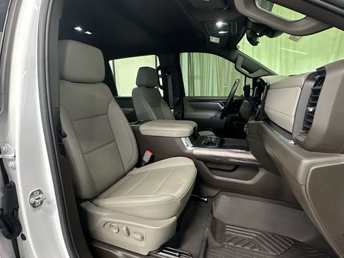 Certified 2025 Chevrolet Silverado 2500 LTZ w/ LTZ Premium Package image 15