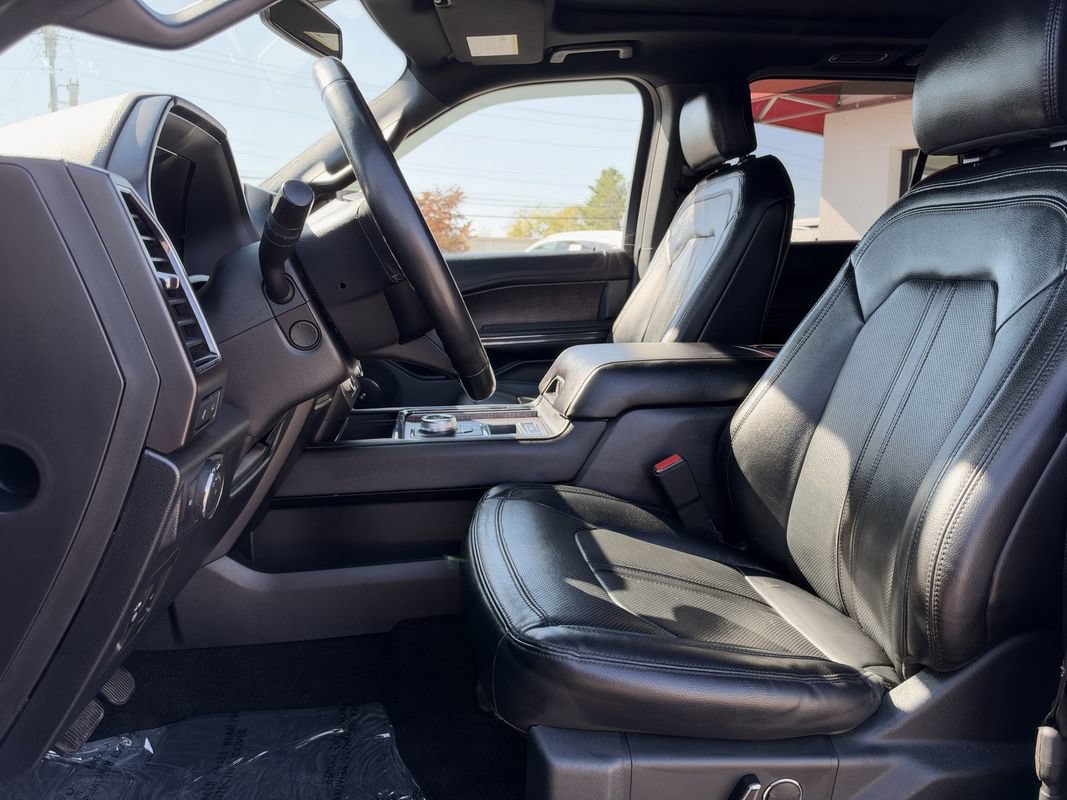 Used 2019 Ford Expedition Limited w/ Driver Assistance Package RWD image 12