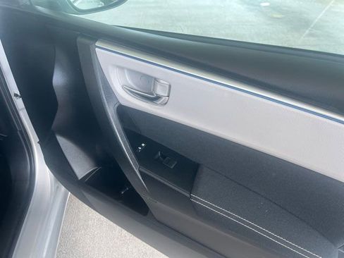 Used 2015 Toyota Corolla LE FWD image 24
