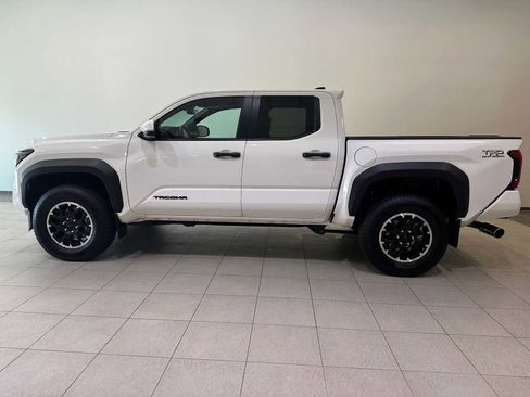 Certified 2024 Toyota Tacoma TRD Off-Road w/ TRD Off Road Upgrade Package image 3