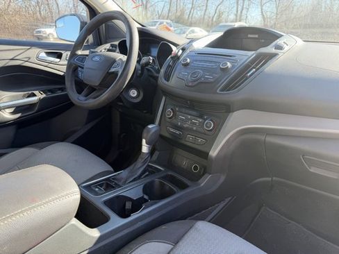 Used 2017 Ford Escape SE image 6