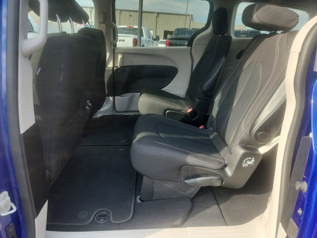 Used 2021 Chrysler Voyager LX FWD image 51