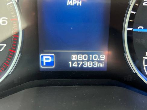 Used 2019 Subaru Ascent Limited AWD/4WD image 17