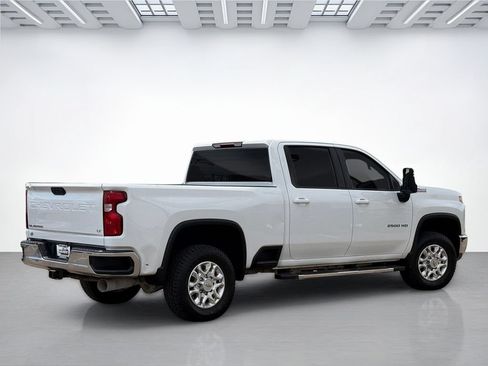 Used 2024 Chevrolet Silverado 2500 LT AWD/4WD image 7