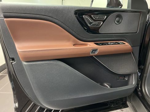 New 2026 Lincoln Aviator Reserve image 28