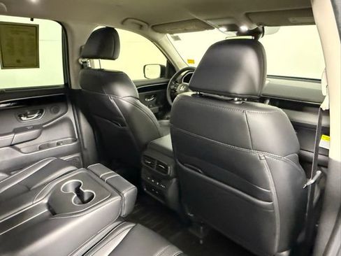 Used 2025 Honda Pilot EX-L image 41