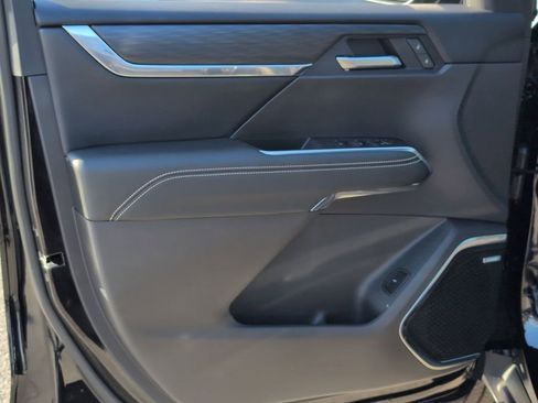 Certified 2026 GMC Acadia Elevation FWD image 18