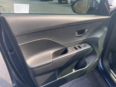 Used 2025 Hyundai Kona SEL image 15