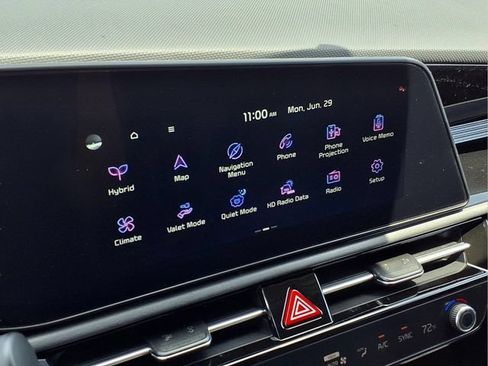 New 2026 Kia Niro EX FWD image 4