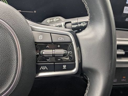 Certified 2024 Kia Sorento S FWD image 28