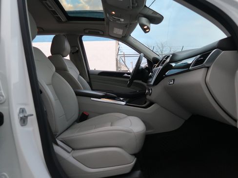 Used 2015 Mercedes-Benz ML 250 BlueTEC 4MATIC w/ Premium 1 Package image 32