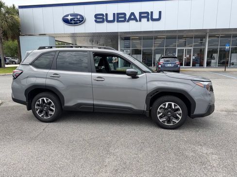 Used 2026 Subaru Forester Premium AWD/4WD image 2