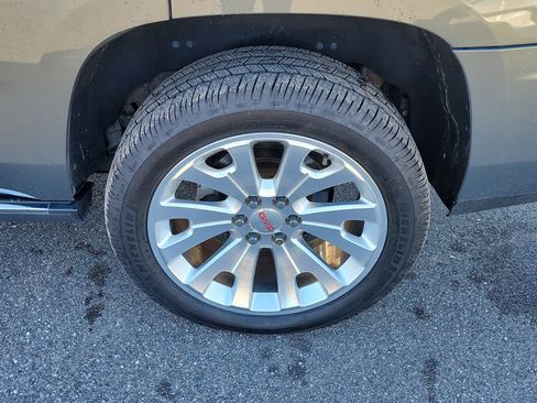 Used 2017 GMC Yukon Denali w/ Open Road Package image 41