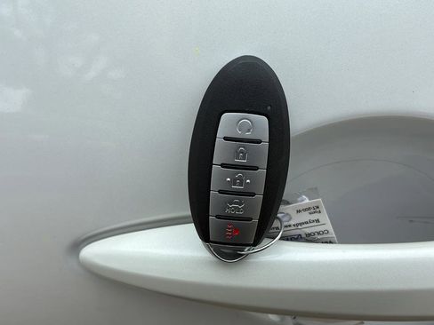 Used 2023 Nissan Sentra SR w/ Electronics Package image 40