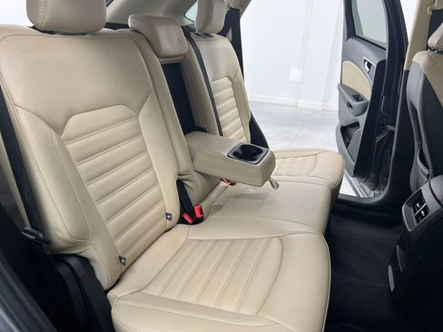 Used 2024 Ford Edge SEL image 17