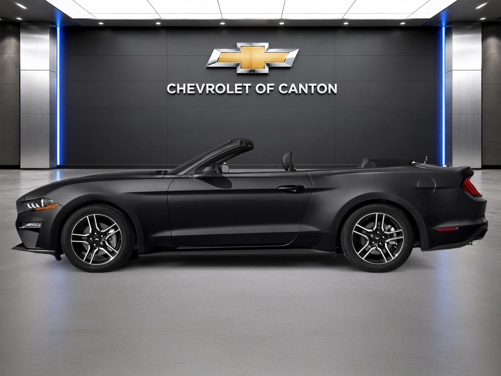 Used 2018 Ford Mustang Premium RWD image 3