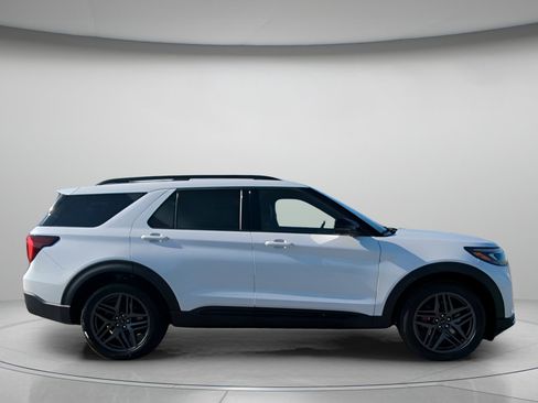 New 2026 Ford Explorer ST RWD image 36