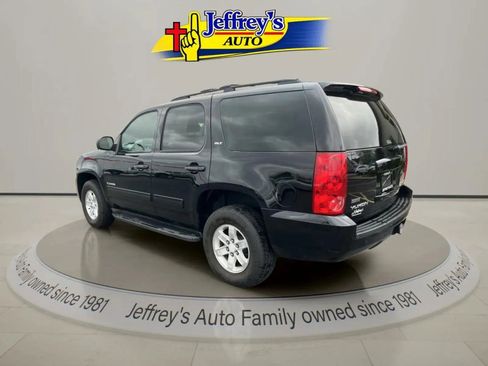 Used 2011 GMC Yukon SLT w/ SLT-2 Equipment Package AWD/4WD image 9
