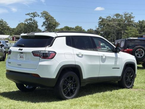New 2026 Jeep Compass Latitude AWD/4WD image 15