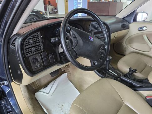 Used 2005 Saab 9-5 Arc image 8