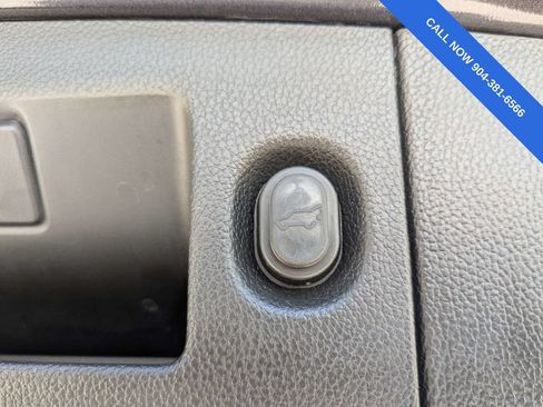 Used 2017 GMC Yukon SLE w/ SLE Value Package RWD image 14
