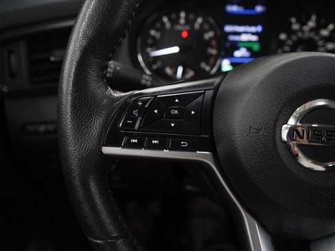 Used 2020 Nissan Rogue SV AWD/4WD image 24