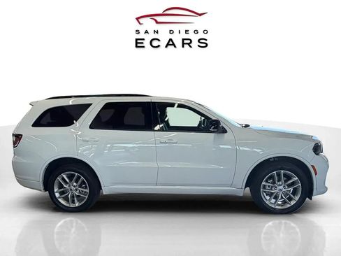 Used 2023 Dodge Durango GT image 4