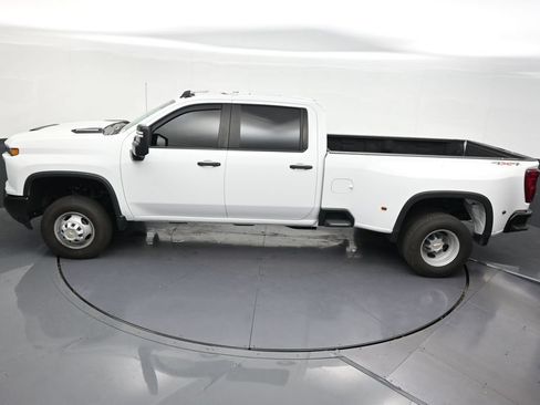 Used 2025 Chevrolet Silverado 3500 W/T AWD/4WD image 16