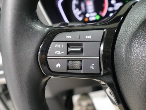 Used 2025 Honda Pilot Touring image 36