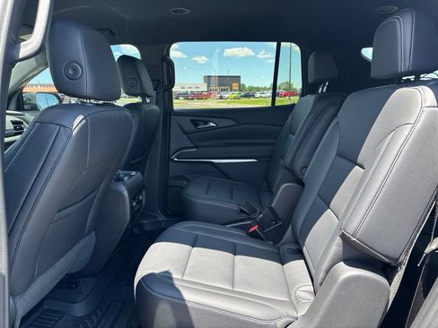 Used 2024 Chevrolet Traverse LT w/ Midnight/Sport Edition FWD image 10