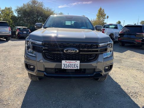 Used 2025 Ford Ranger Lariat w/ FX4 Off-Road Package AWD/4WD image 8
