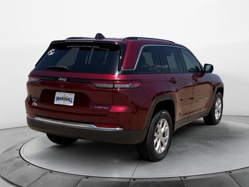 Used 2023 Jeep Grand Cherokee Limited AWD/4WD image 3