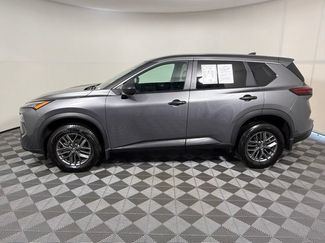 Used 2025 Nissan Rogue S AWD/4WD video 3