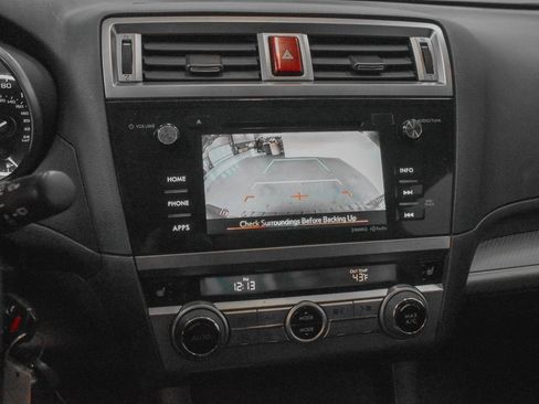 Used 2017 Subaru Outback 2.5i Premium image 15